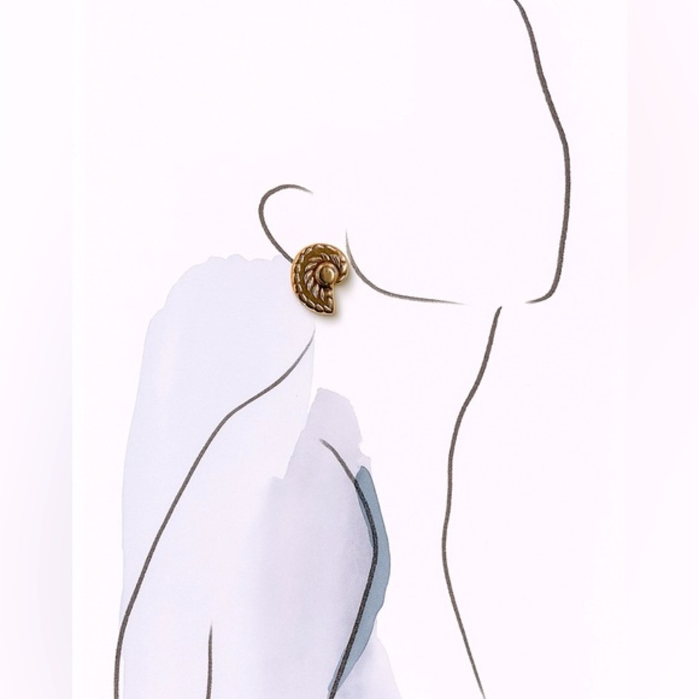 Anthropologie NWT Shell Statement Earrings Gold only pair